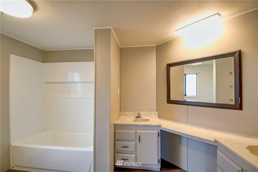 23095 East Jones Road Sedro-Woolley, WA 98284 - Photo 19 of 34 Gallery Image 19