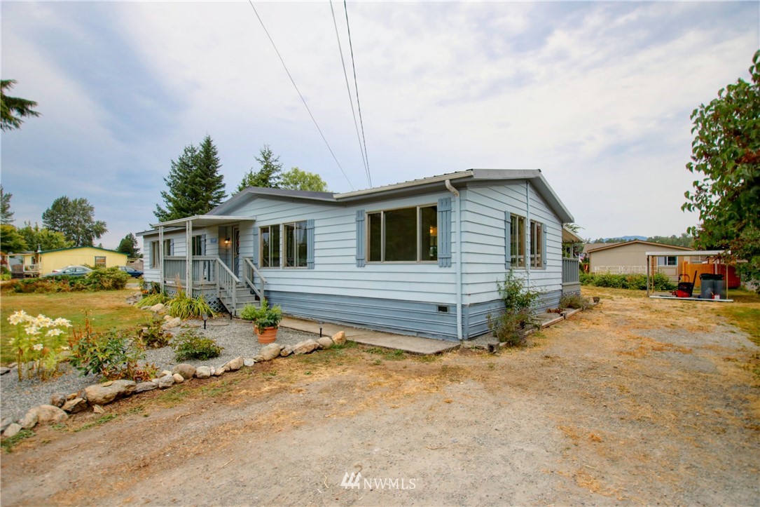 23095 East Jones Road Sedro-Woolley, WA 98284 - Photo 3 of 34 Gallery Image 3