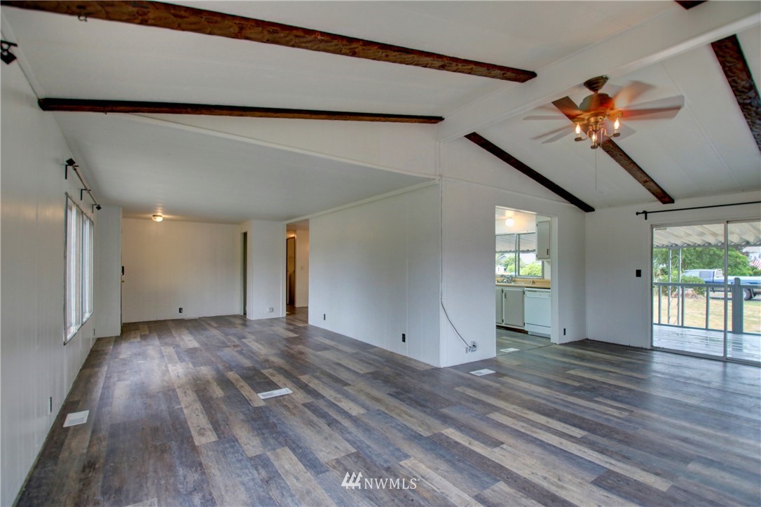 23095 East Jones Road Sedro-Woolley, WA 98284 - Photo 6 of 34 Gallery Image 6
