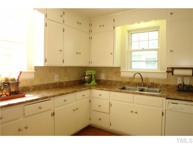 2913 Chapel Hill Road Durham, NC 27707 - Photo 11 of 25 Gallery Image 11