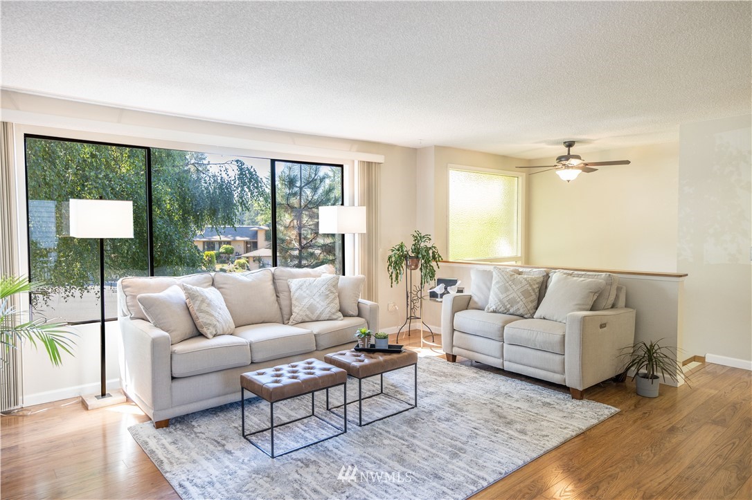 18609 126th Place Southeast Renton, WA 98058 - Photo 5 of 37 Gallery Image 5