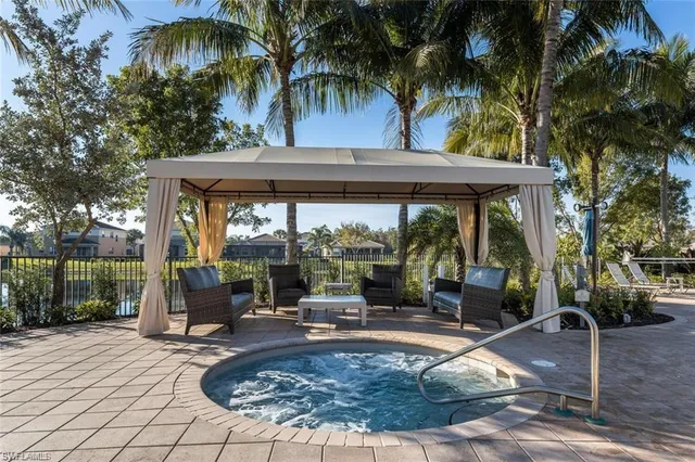 $969,000 | 6610 Monterey Point, Naples, FL 34105