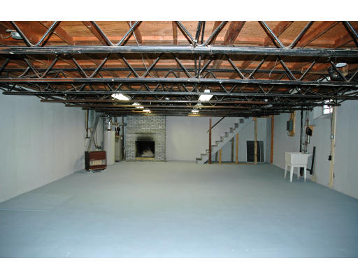 96 Blue Bell Road Worcester, MA 01606 - Photo 12 of 14 Gallery Image 12