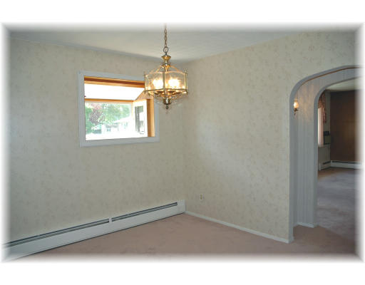 96 Blue Bell Road Worcester, MA 01606 - Photo 4 of 14 Gallery Image 4