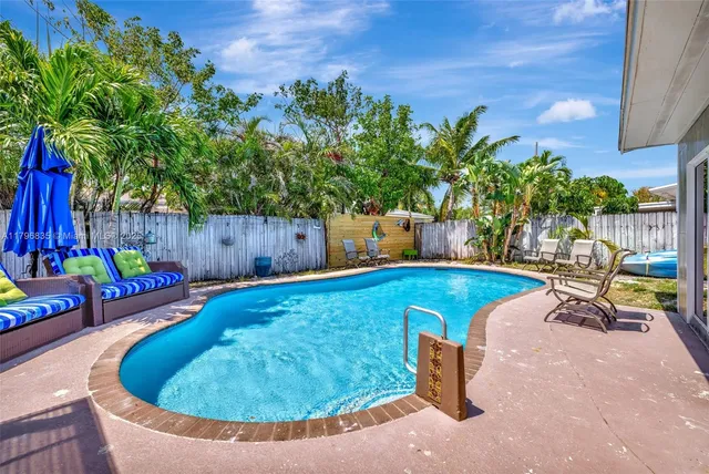 a view of outdoor space yard and patio