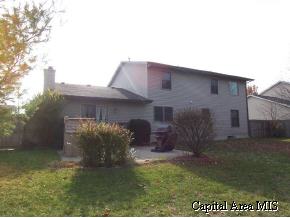 1121 Equestrian Lane Springfield, IL 62712 - Photo 2 of 9 Gallery Image 2