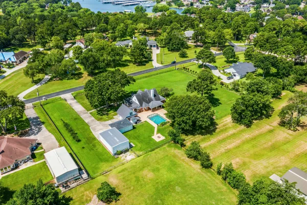 $895,000 | 11443 Outpost Cove Drive, Willis, TX 77318