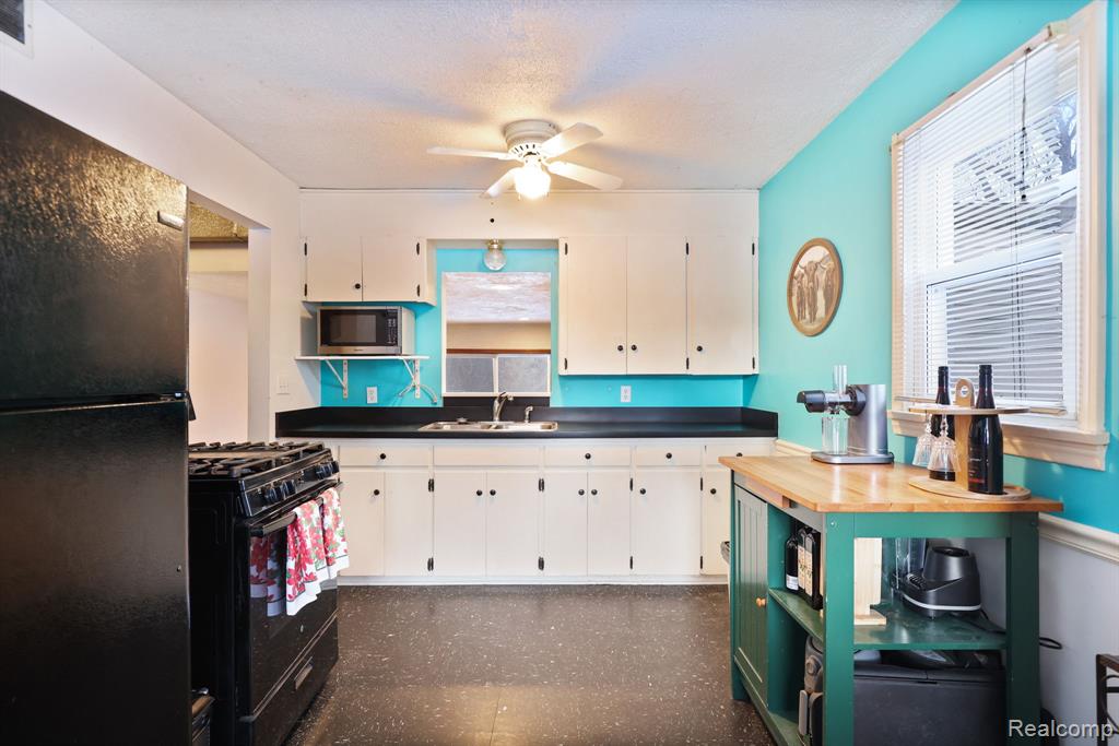 5465 Johnson Road Flushing, MI 48433 - Photo 14 of 52 Gallery Image 14
