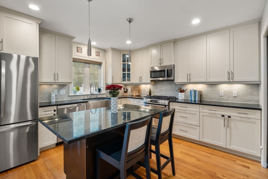 9 Bellevue Road, Unit 9 Natick, MA 01760 - Photo 11 of 39