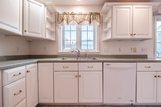 $599,000 | 21 Blueberry Drive, South Portland, ME 04106