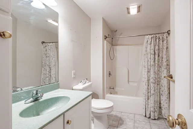 $599,000 | 21 Blueberry Drive, South Portland, ME 04106