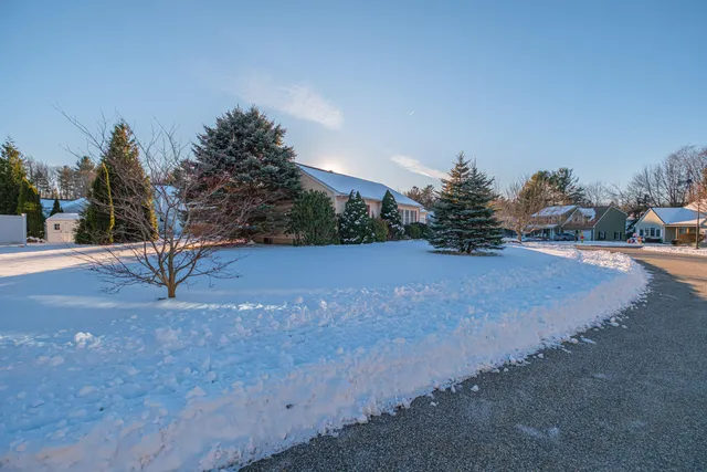 $599,000 | 21 Blueberry Drive, South Portland, ME 04106