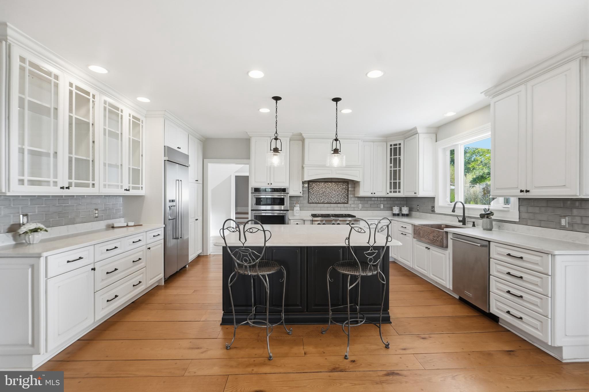 15715 Avery Road Rockville, MD 20855 - Photo 8 of 116 Large Kitchen with oversized Island