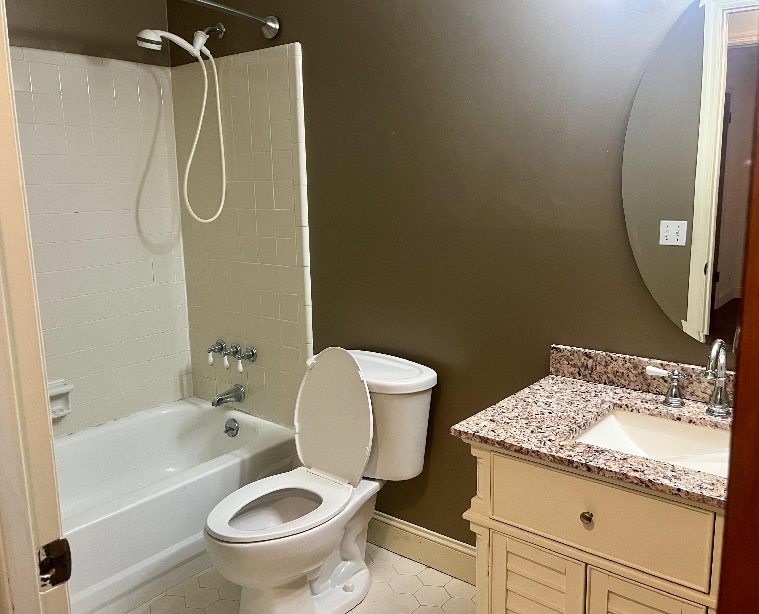 2309 Fidling Road Charleston, SC 29414 - Photo 15 of 20 2309FidlingGuestBath