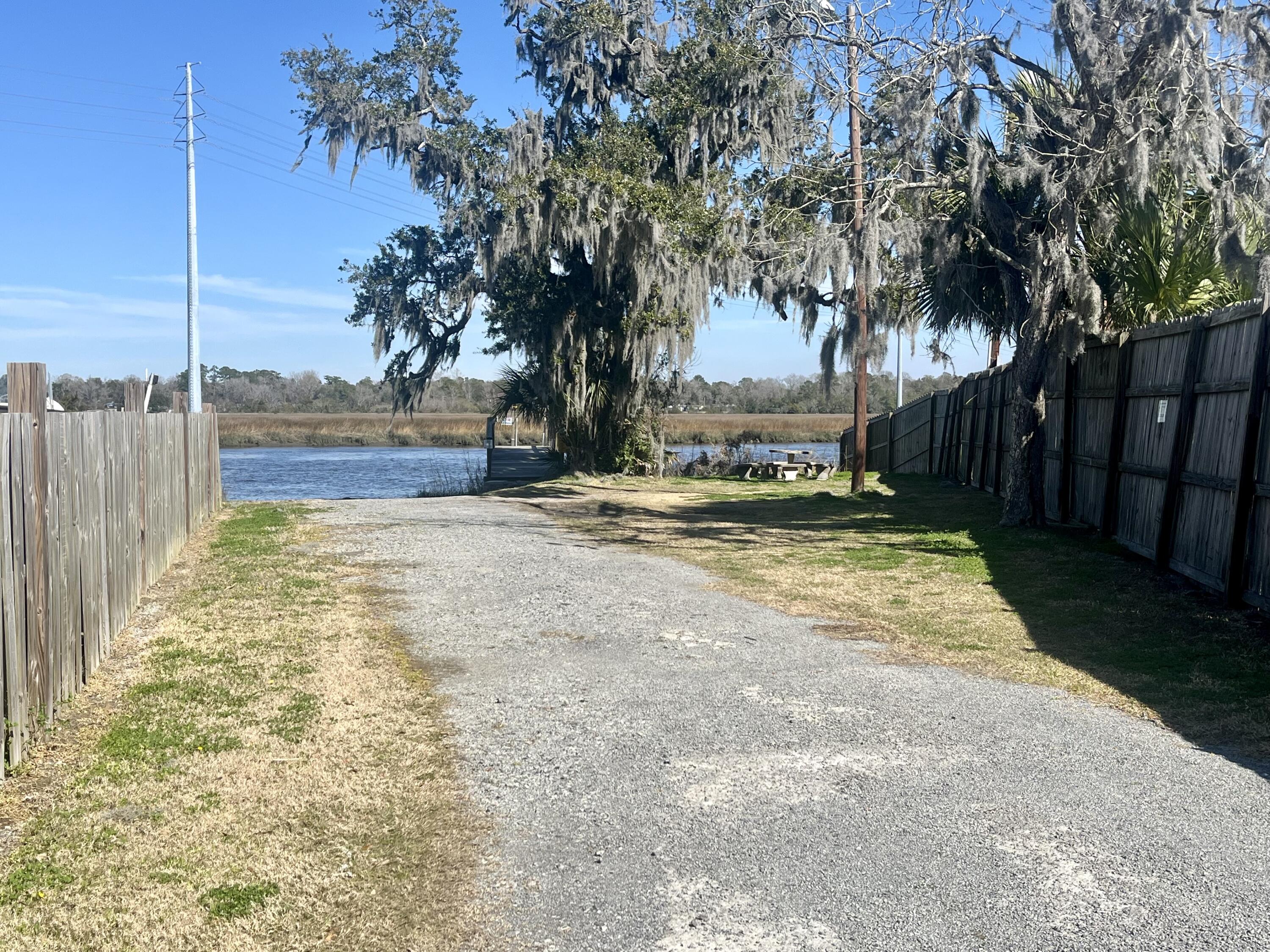 2309 Fidling Road Charleston, SC 29414 - Photo 18 of 20 Community_Ramp,dock,picnic