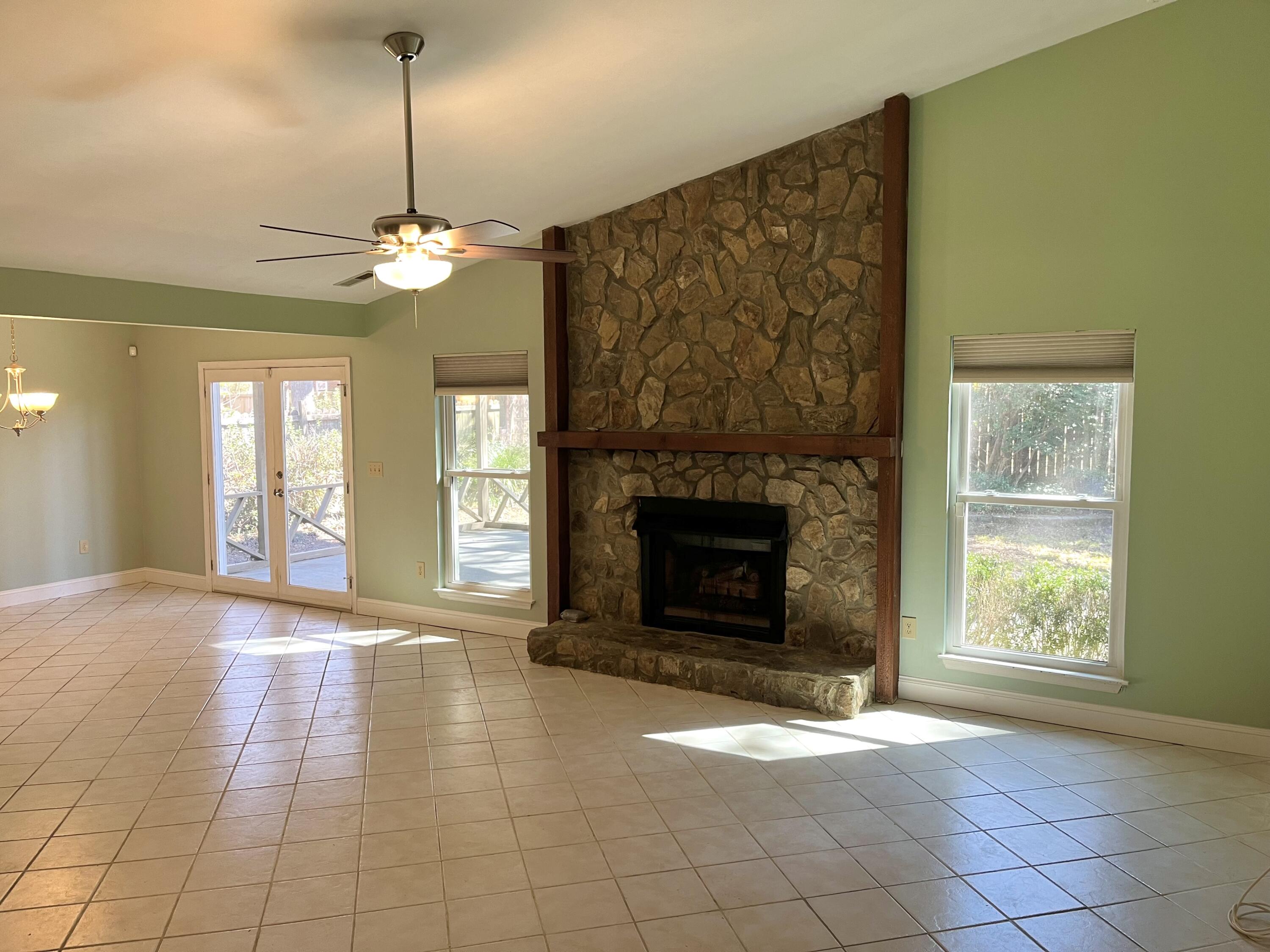 2309 Fidling Road Charleston, SC 29414 - Photo 9 of 20 LivingRoom1