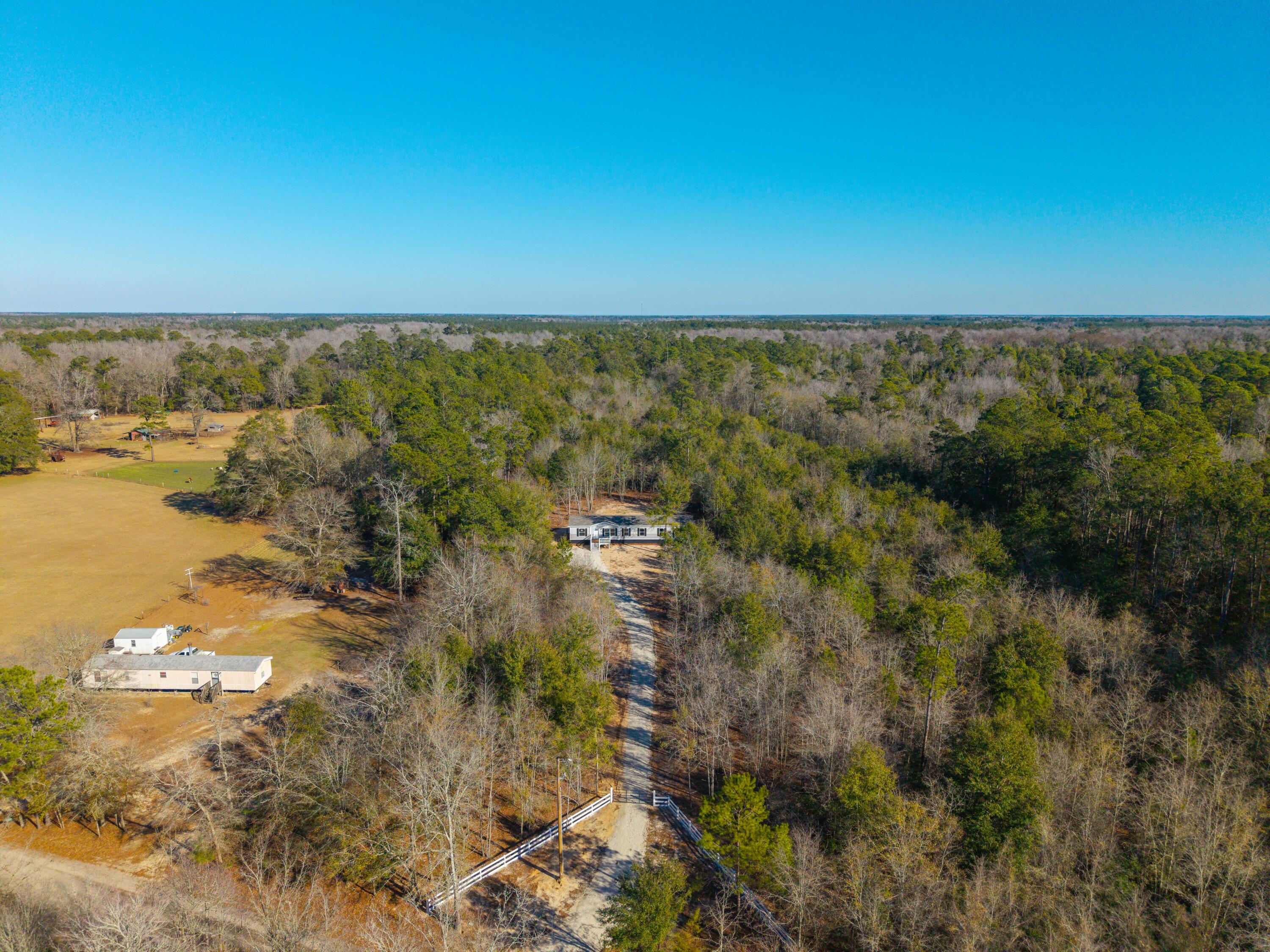 818 Pigeon Bay Road Cross, SC 29436 - Photo 38 of 42 DJI_20250116144951_0181_D