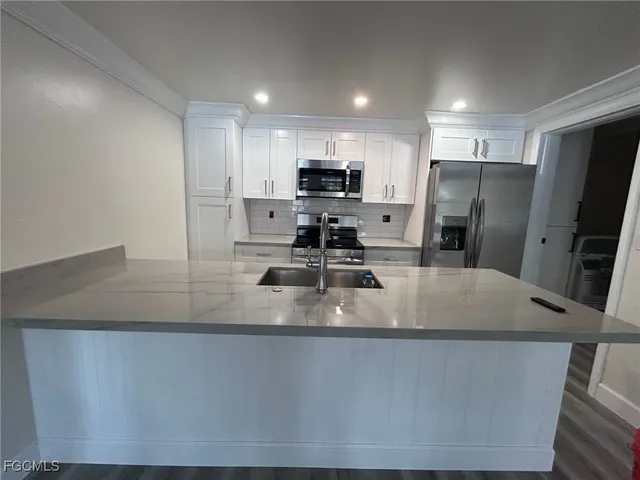 $179,000 | 5219 Treetops Drive, Unit I, Naples, FL 34113