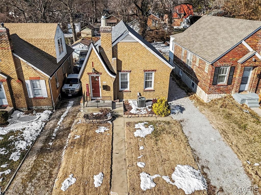 415 Thomas Avenue Ferguson, MO 63135 - Photo 5 of 30