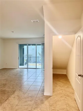 a view of livingroom with furniture