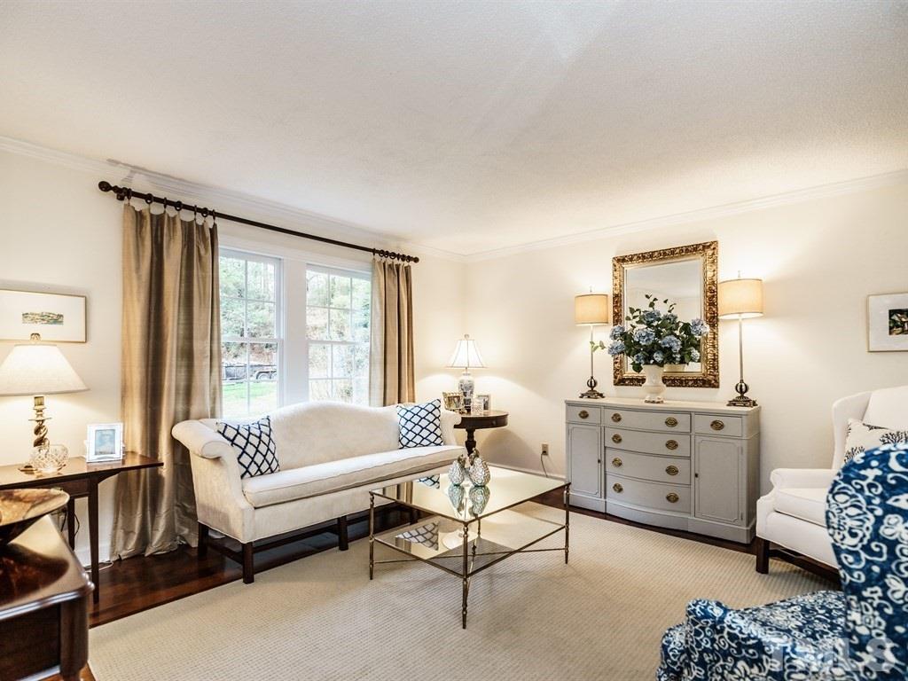 5112 Knaresborough Road Raleigh, NC 27612 - Photo 2 of 25 Gallery Image 2