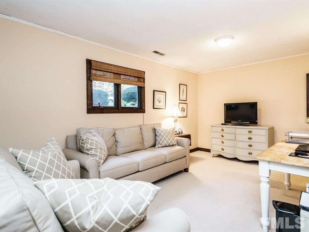 5112 Knaresborough Road Raleigh, NC 27612 - Photo 17 of 25 Gallery Image 17