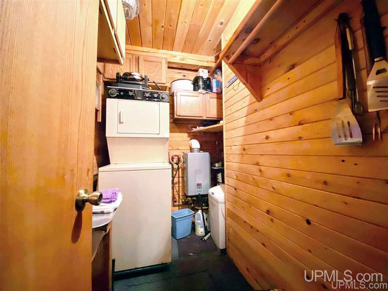 6164 G5 Road Escanaba, MI 49829 - Photo 17 of 33