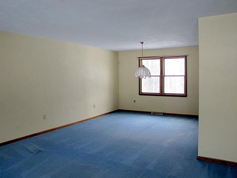3235 Ridgeway Road Greensburg, PA 15601 - Photo 2 of 25 Living Room.