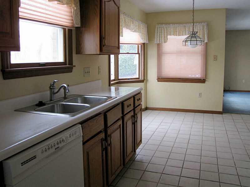 3235 Ridgeway Road Greensburg, PA 15601 - Photo 12 of 25 Kitchen.