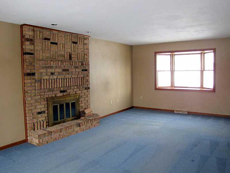 3235 Ridgeway Road Greensburg, PA 15601 - Photo 5 of 25 Family Room.