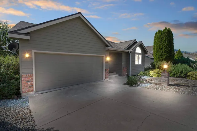 $525,000 | 2106 East Turnberry Lane, Spokane, WA 99223