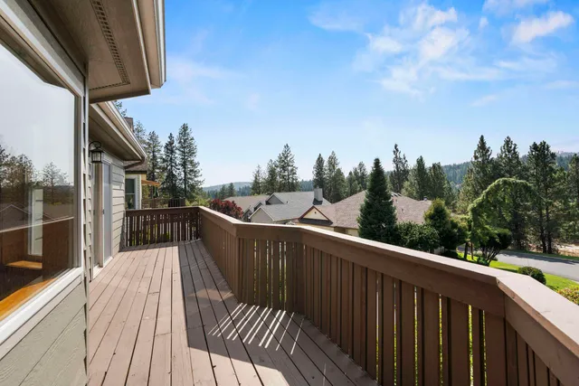 $525,000 | 2106 East Turnberry Lane, Spokane, WA 99223