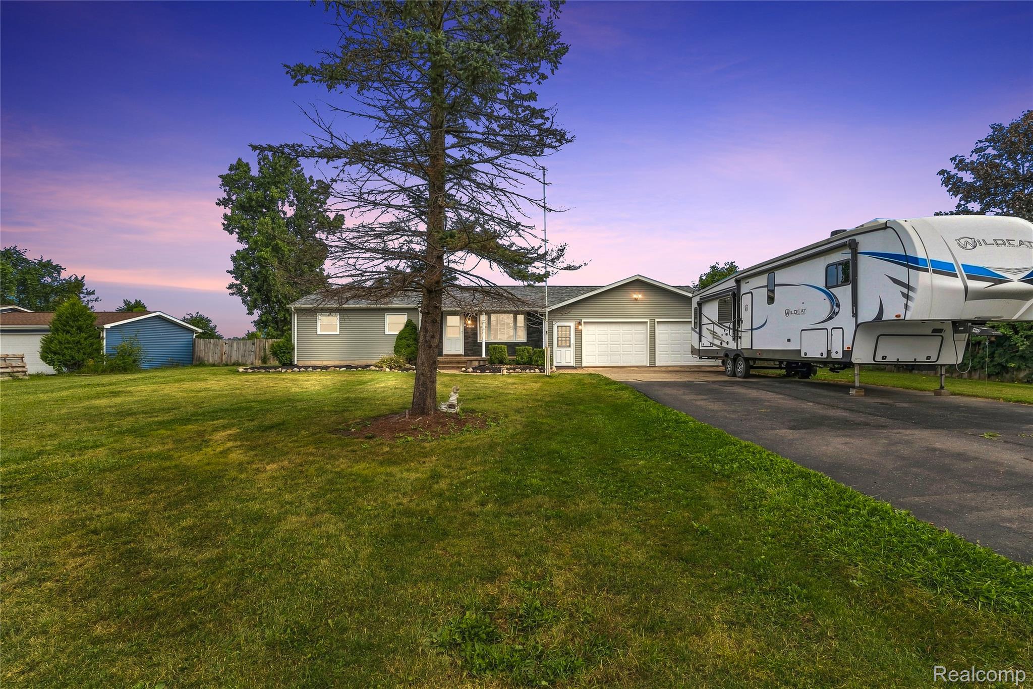 10499 East Potter Road Davison, MI 48423 - Photo 32 of 38 DSC02571_1.jpg