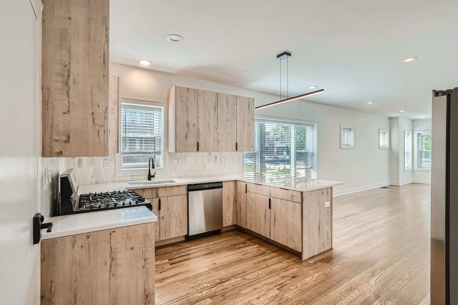 2602 North Springfield Avenue, Unit 1 Chicago, IL 60647 - Photo 7 of 29