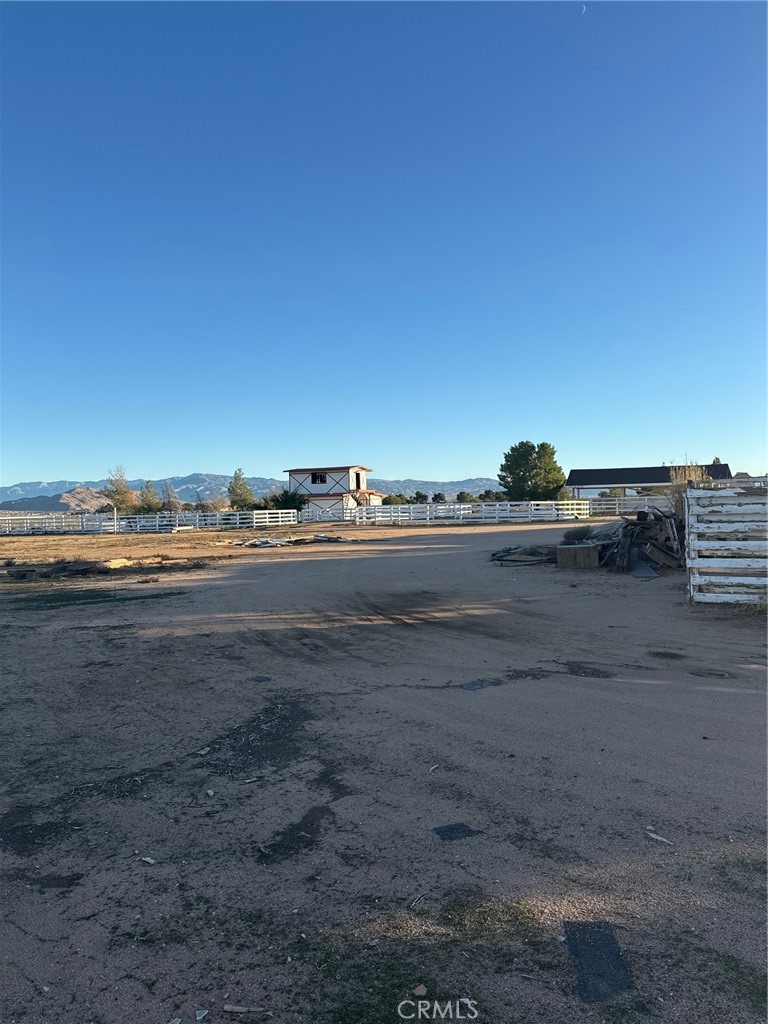 16100 Navajo Road Apple Valley, CA 92307 - Photo 8 of 55