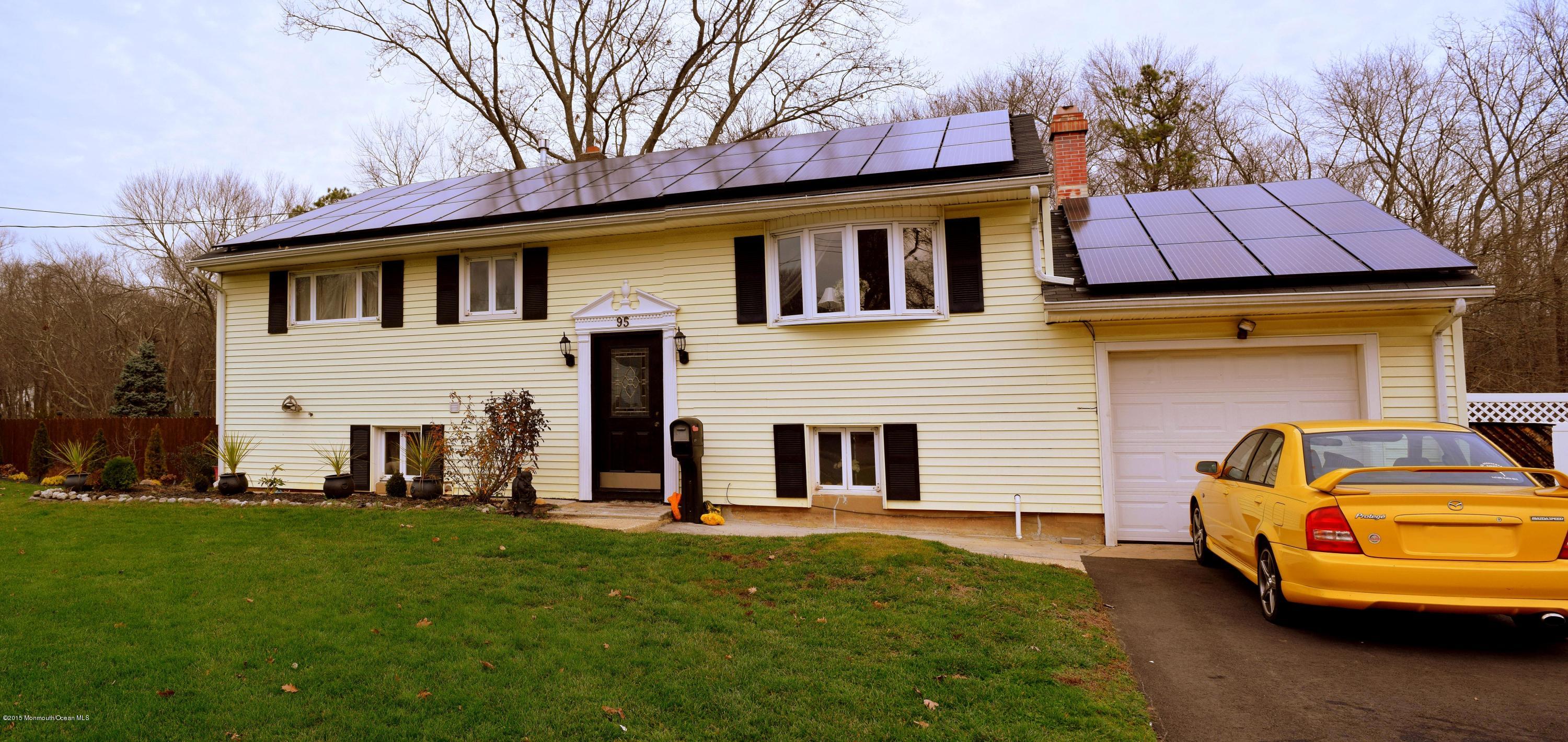 95 Darien Road Howell, NJ 07731 - Photo 1 of 24 DarienRd95HOW FrontG-001