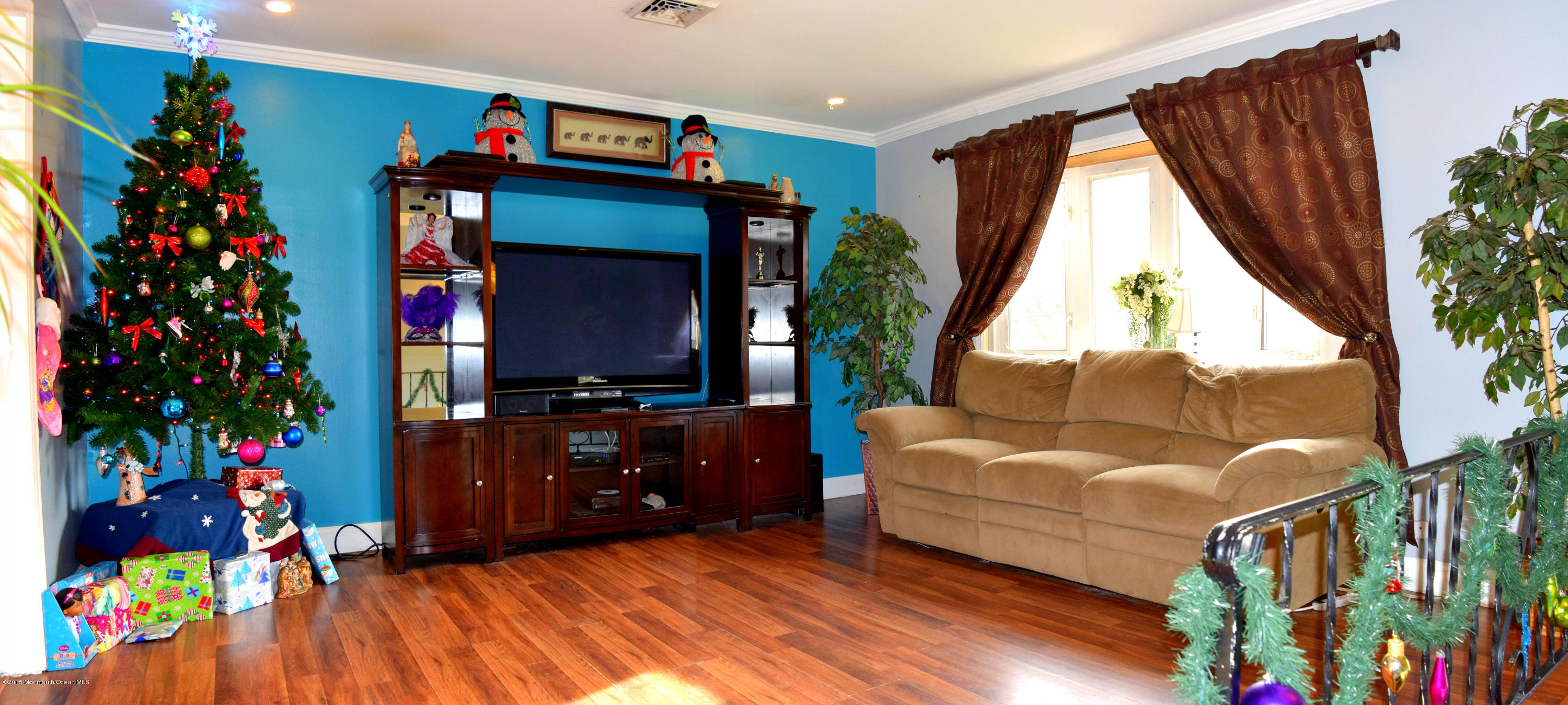 95 Darien Road Howell, NJ 07731 - Photo 13 of 24 DarienRd95HOW LvgRmC-001