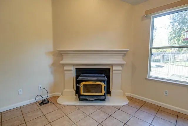 $675,000 | 304 Manor Drive, Ione, CA 95640