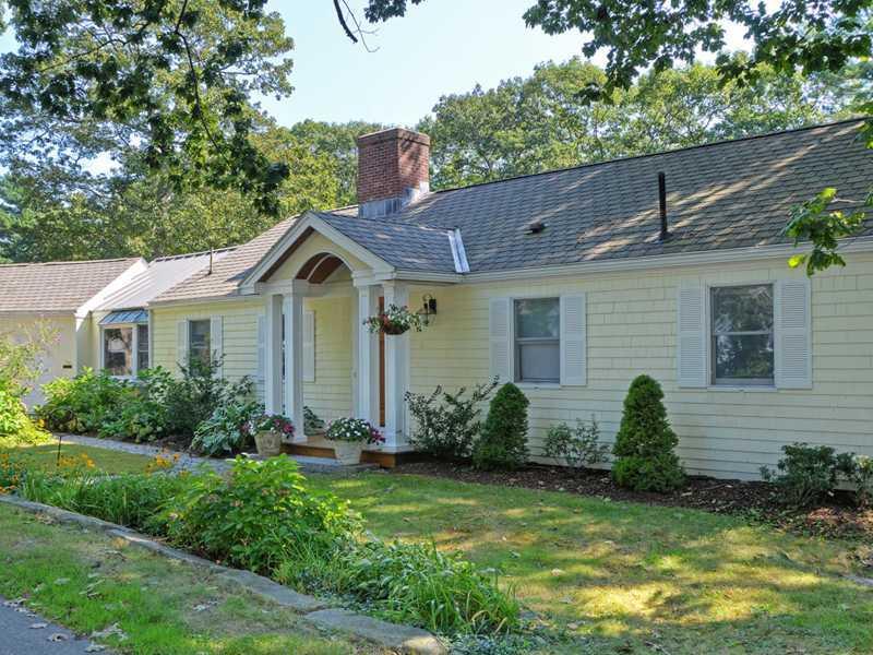 26 Olde Fort Road Cape Elizabeth, ME 04107 - Photo 1 of 25 Exterior Front.