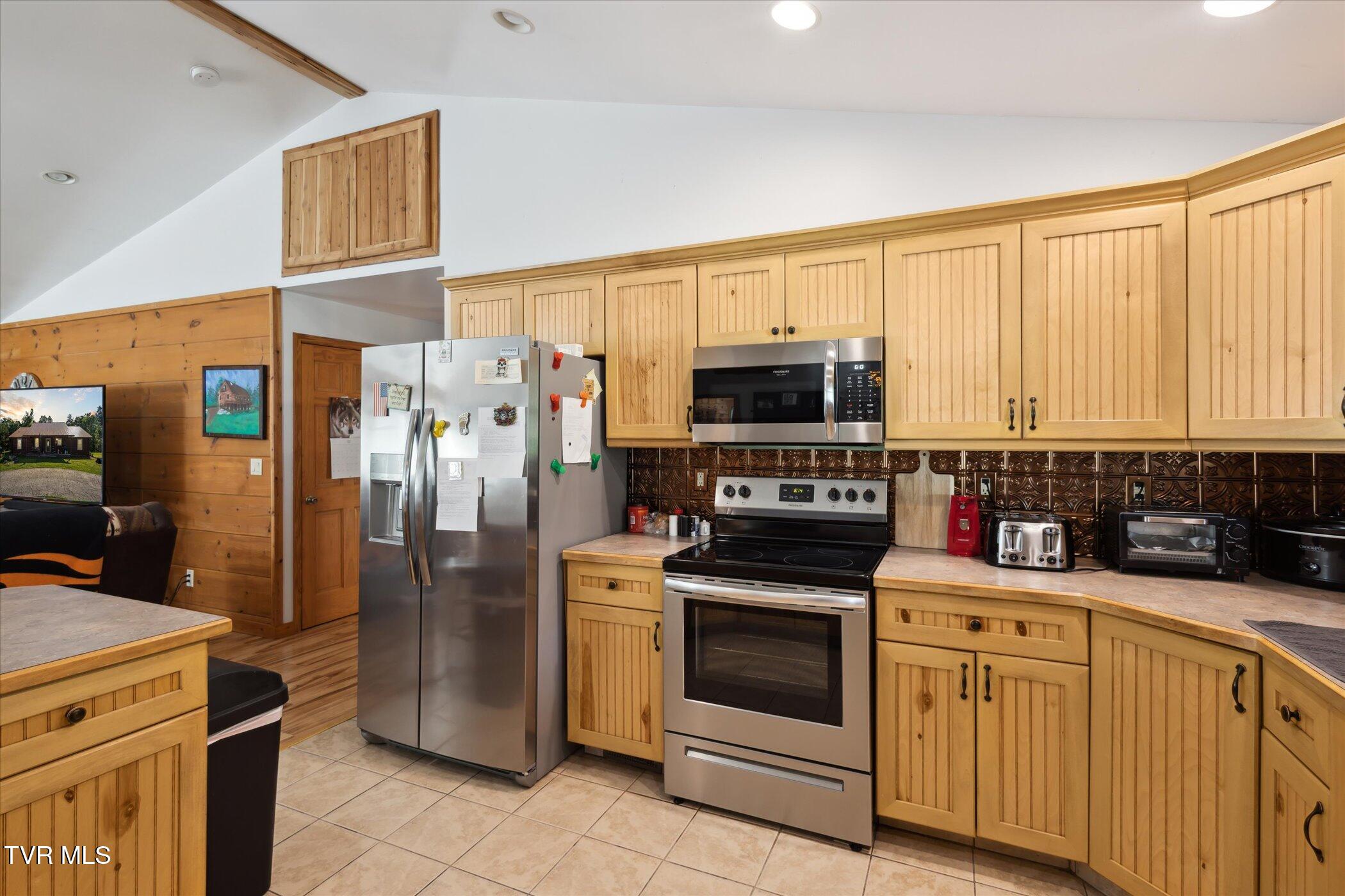 2715 Old Stage Road Afton, TN 37616 - Photo 8 of 43 14-2715-Old-Stage-Rd-Afton-TN-37616-Wind