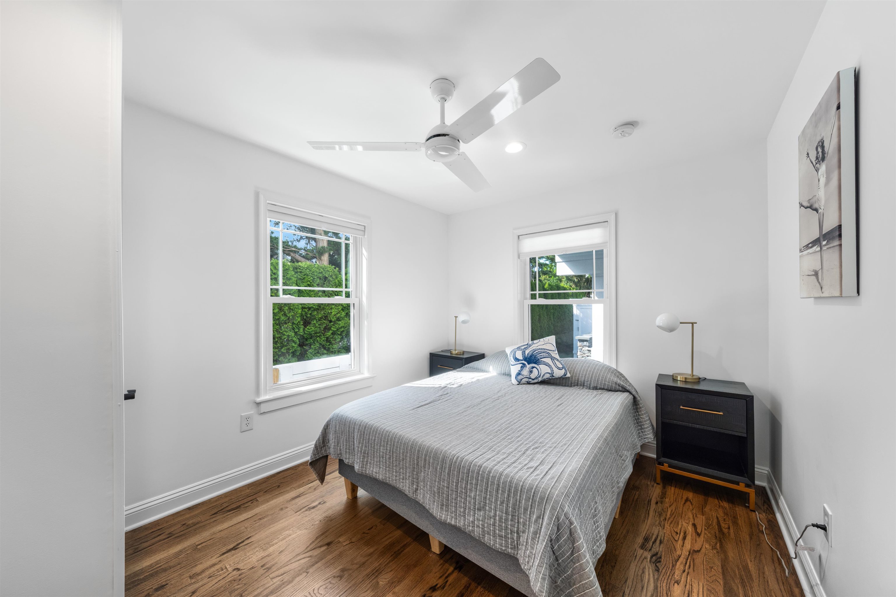 246 103rd Street Stone Harbor, NJ 08247 - Photo 24 of 50 a bedroom with a bed and a window