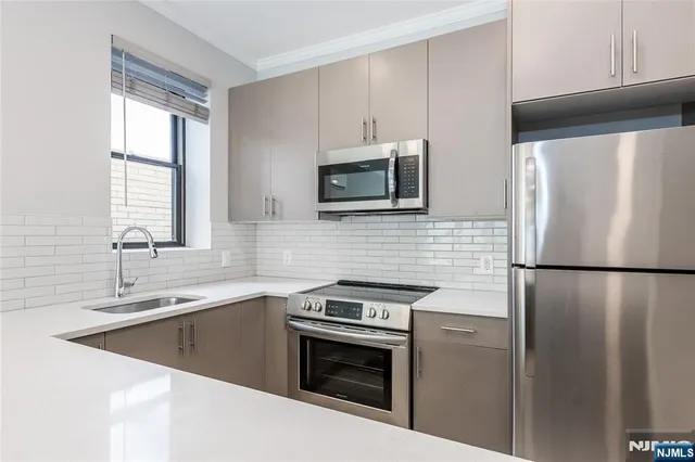 $2,500 | 73-75 Washington Street, Unit 10, Bloomfield, NJ 07003