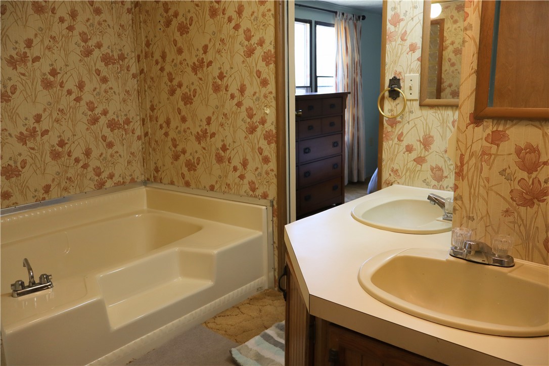 257 Newman Road Lansing, NY 13073 - Photo 19 of 23