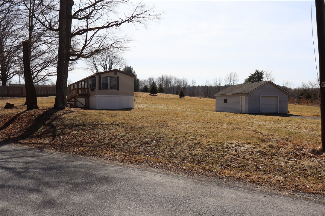 257 Newman Road Lansing, NY 13073 - Photo 2 of 23