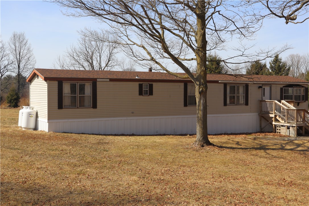 257 Newman Road Lansing, NY 13073 - Photo 3 of 23