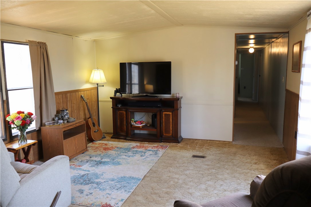 257 Newman Road Lansing, NY 13073 - Photo 7 of 23