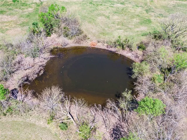 $300,000 | 841 69th Highway, Fort Scott, KS 66701