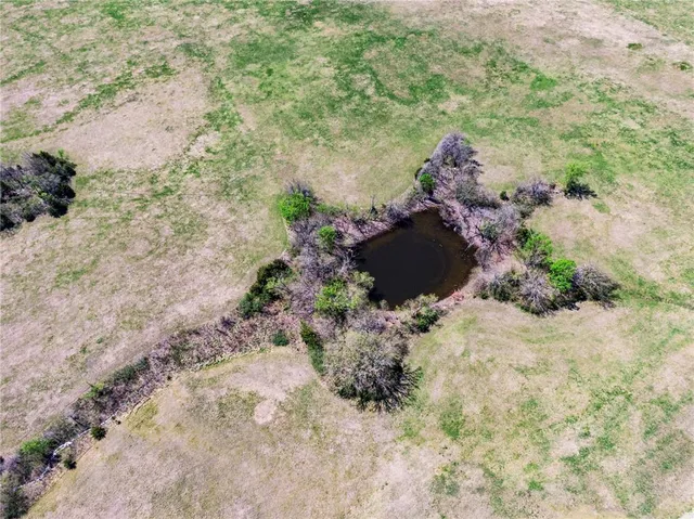 $300,000 | 841 69th Highway, Fort Scott, KS 66701