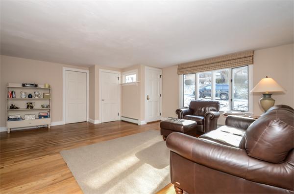 45 Governor Long Road Hingham, MA 02043 - Photo 5 of 22 Gallery Image 5
