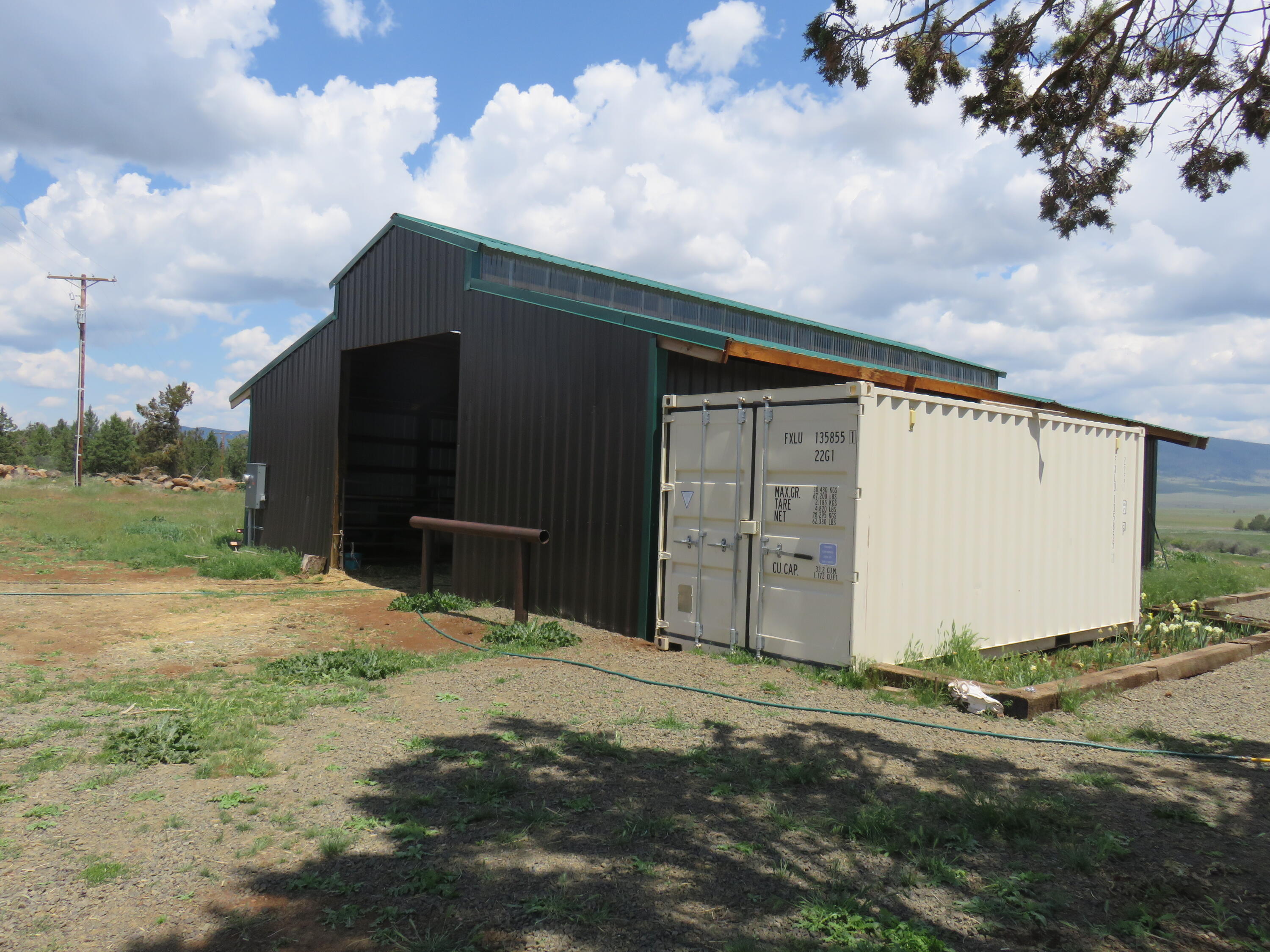 3798 County Road 91 Lookout, CA 96054 - Photo 33 of 54 a backyard of a house